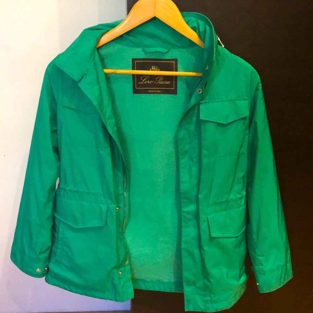 Loro Piana jacket,size 10.Storm system.Rain and wind protection.Made in Italy